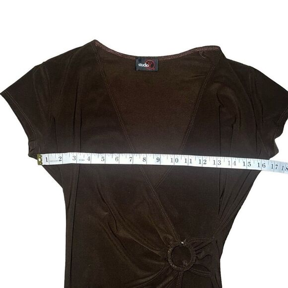 STUDIO Y Vintage Brown V-Neck Faux Wrap Top Size M - Picture 7 of 8